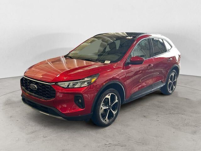 2025 Ford Escape ST-Line Select — photo 1 of 3
