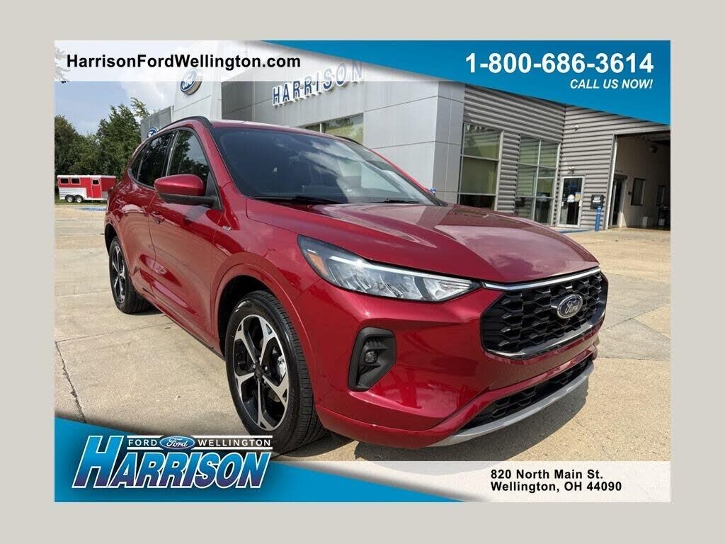 2023 Ford Escape ST-Line Select — photo 1 of 1