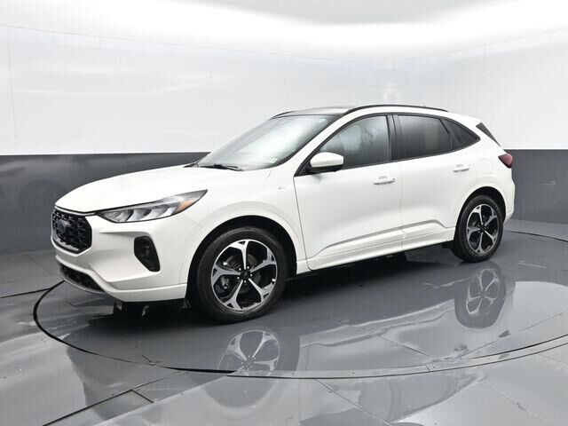 2023 Ford Escape ST-Line Select — photo 1 of 26