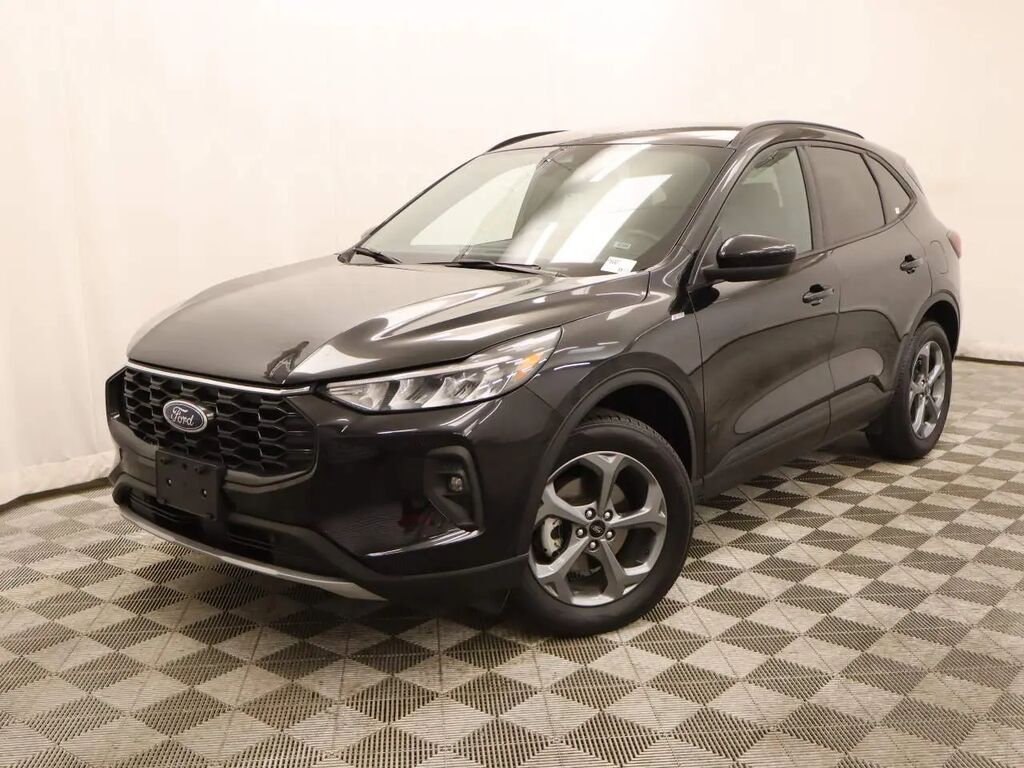 2025 Ford Escape ST-Line Select — photo 1 of 13