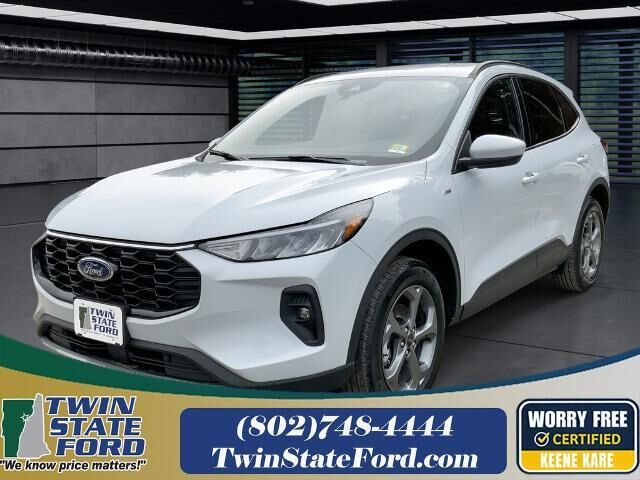 2025 Ford Escape ST-Line Select — photo 1 of 13