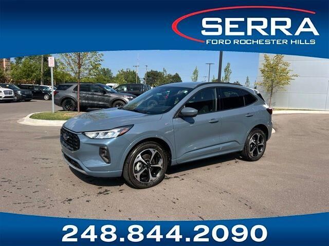 2024 Ford Escape ST-Line Select — photo 1 of 26