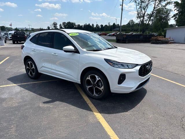2024 Ford Escape ST-Line Select — photo 1 of 13