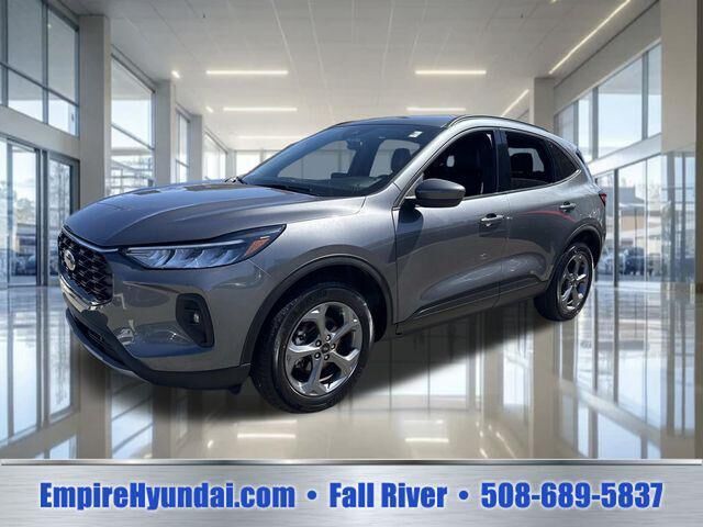 2025 Ford Escape ST-Line Select — photo 1 of 26