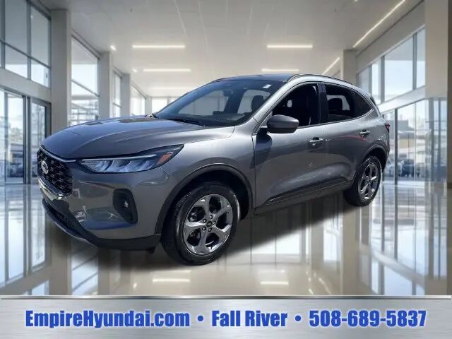 2025 Ford Escape ST-Line Select — photo 1 of 13