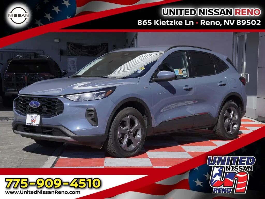 2025 Ford Escape ST-Line Select — photo 1 of 13