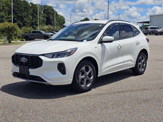 2023 Ford Escape ST-Line Select — photo 1 of 13