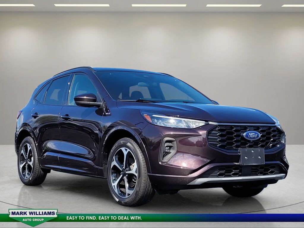 2023 Ford Escape ST-Line Select — photo 1 of 12