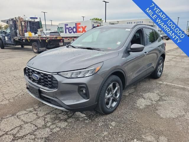 2025 Ford Escape ST-Line Select — photo 1 of 39