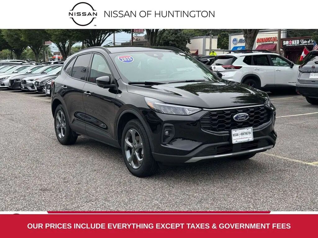 2025 Ford Escape ST-Line Select — photo 1 of 22