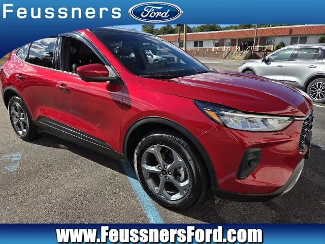 2025 Ford Escape Hybrid ST-Line Select