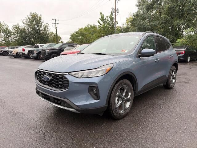 2025 Ford Escape Hybrid ST-Line Select