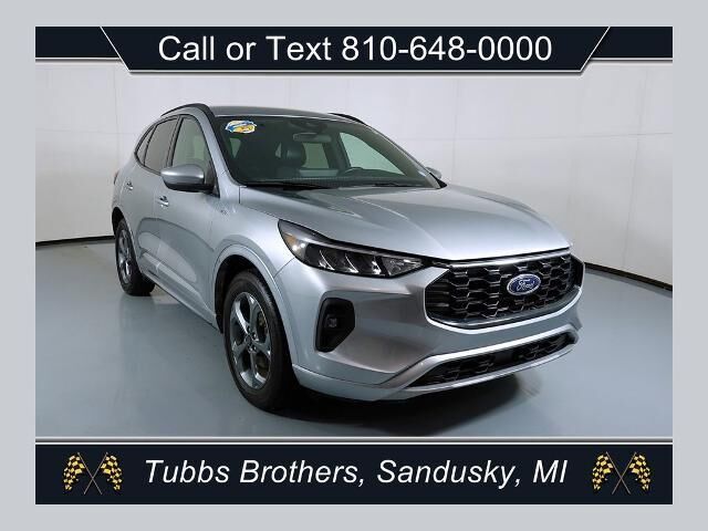 2023 Ford Escape Hybrid ST-Line Select — photo 1 of 26