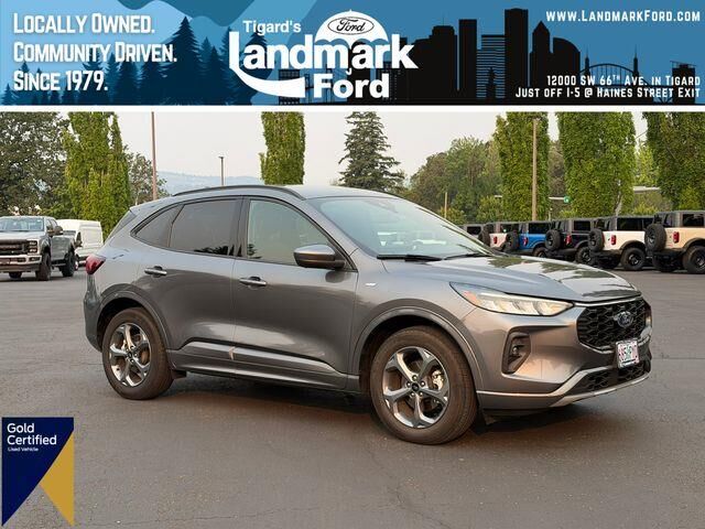 2023 Ford Escape Hybrid ST-Line Select — photo 1 of 39