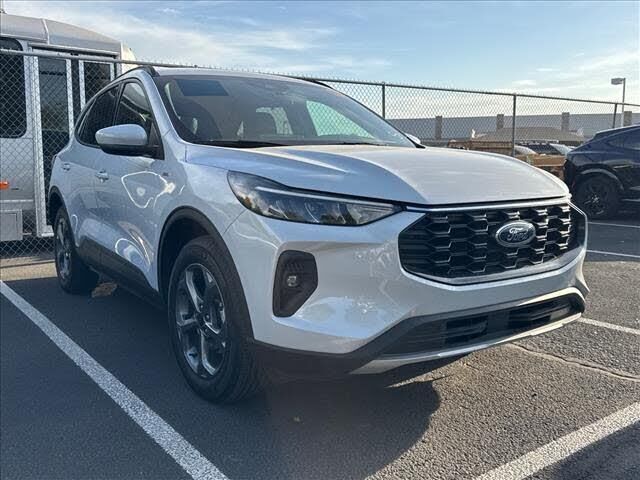 2025 Ford Escape Hybrid ST-Line Select — photo 1 of 14