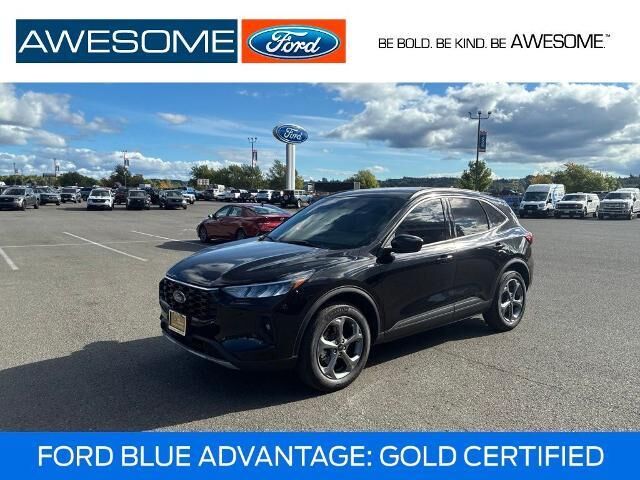 2025 Ford Escape Hybrid ST-Line Select — photo 1 of 30