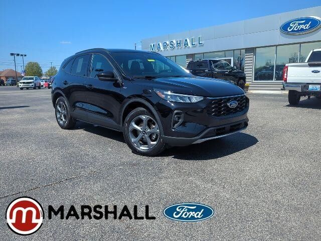 2025 Ford Escape Hybrid ST-Line Select — photo 1 of 24