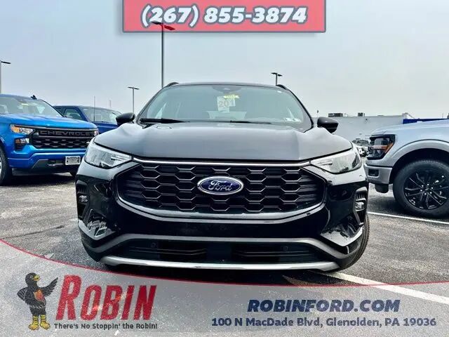 2025 Ford Escape Hybrid ST-Line Select — photo 1 of 15