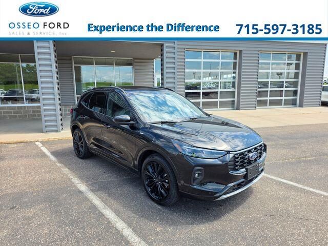2024 Ford Escape ST-Line Elite — photo 1 of 13