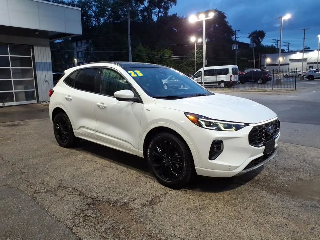 2023 Ford Escape ST-Line Elite — photo 1 of 13