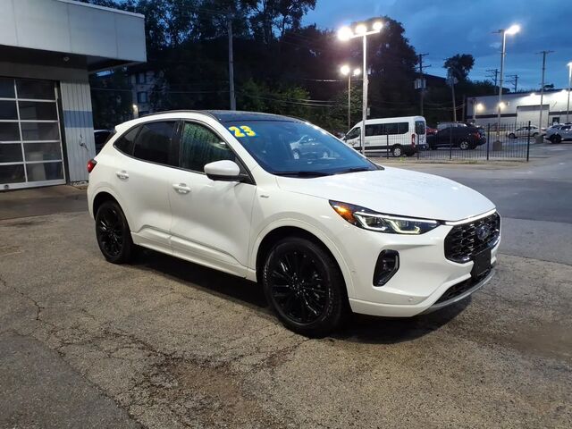 2023 Ford Escape ST-Line Elite