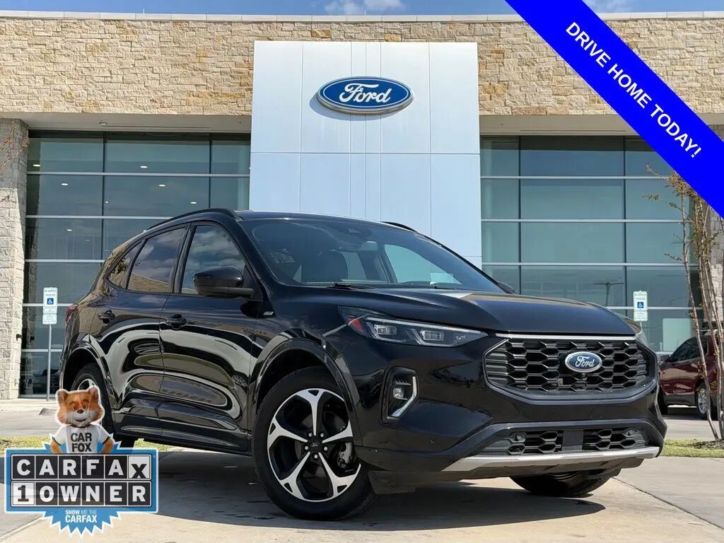 2023 Ford Escape ST-Line Elite — photo 1 of 13
