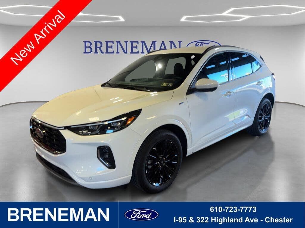 2023 Ford Escape ST-Line Elite — photo 1 of 2