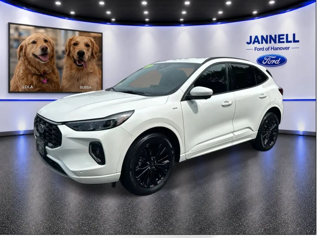 2023 Ford Escape ST-Line Elite — photo 1 of 13