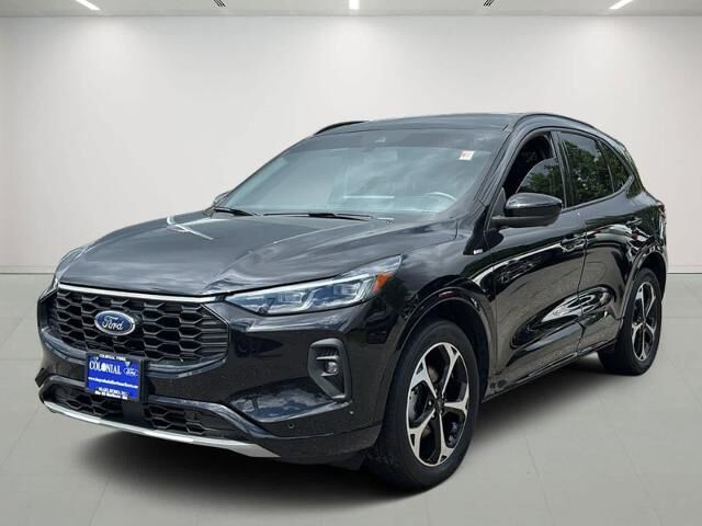 2025 Ford Escape ST-Line Elite — photo 1 of 13