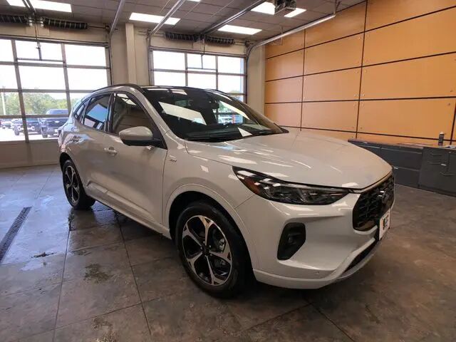 2025 Ford Escape ST-Line Elite