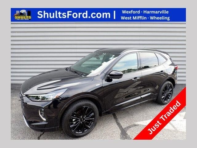 2023 Ford Escape ST-Line Elite — photo 1 of 13