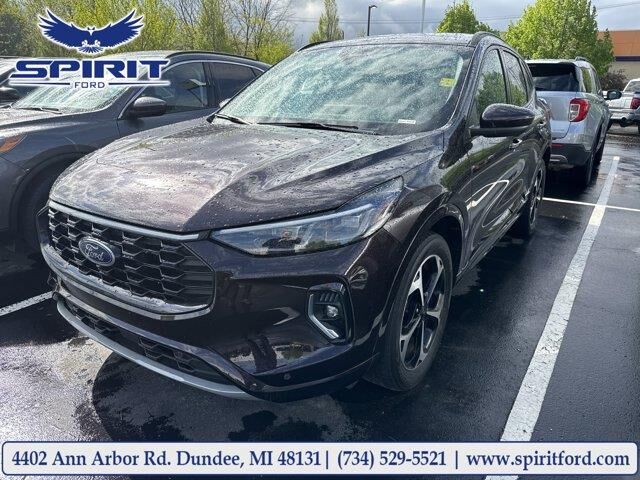 2023 Ford Escape ST-Line Elite
