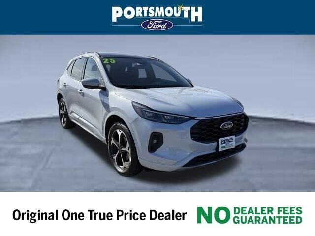 2025 Ford Escape ST-Line Elite — photo 1 of 25