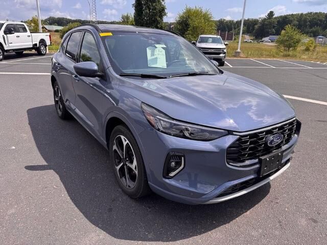 2023 Ford Escape ST-Line Elite — photo 1 of 26