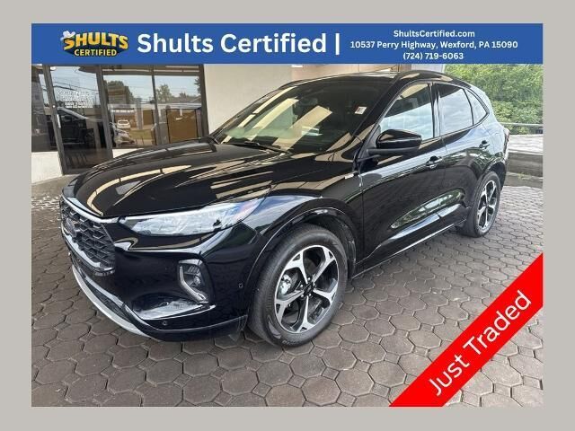 2023 Ford Escape ST-Line Elite — photo 1 of 26