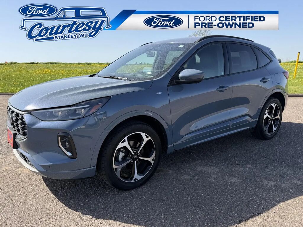 2023 Ford Escape Hybrid ST-Line Elite — photo 1 of 13