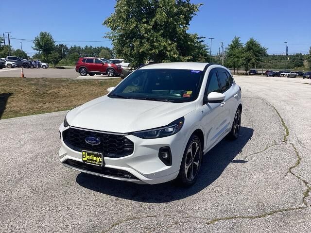 2025 Ford Escape Hybrid ST-Line Elite — photo 1 of 36