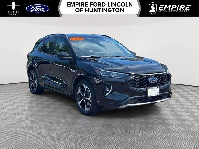 2023 Ford Escape Hybrid ST-Line Elite
