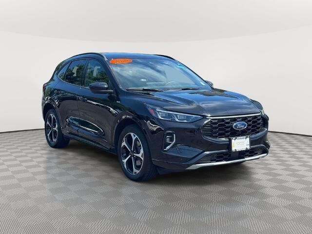 2023 Ford Escape Hybrid ST-Line Elite — photo 1 of 53