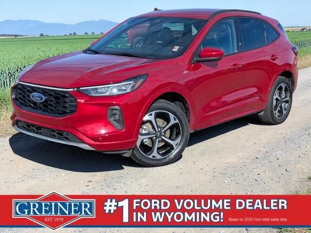 2024 Ford Escape Hybrid ST-Line Elite — photo 1 of 26