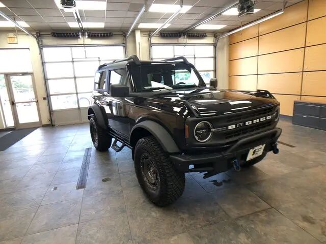 2024 Ford Bronco Black Diamond — photo 1 of 13