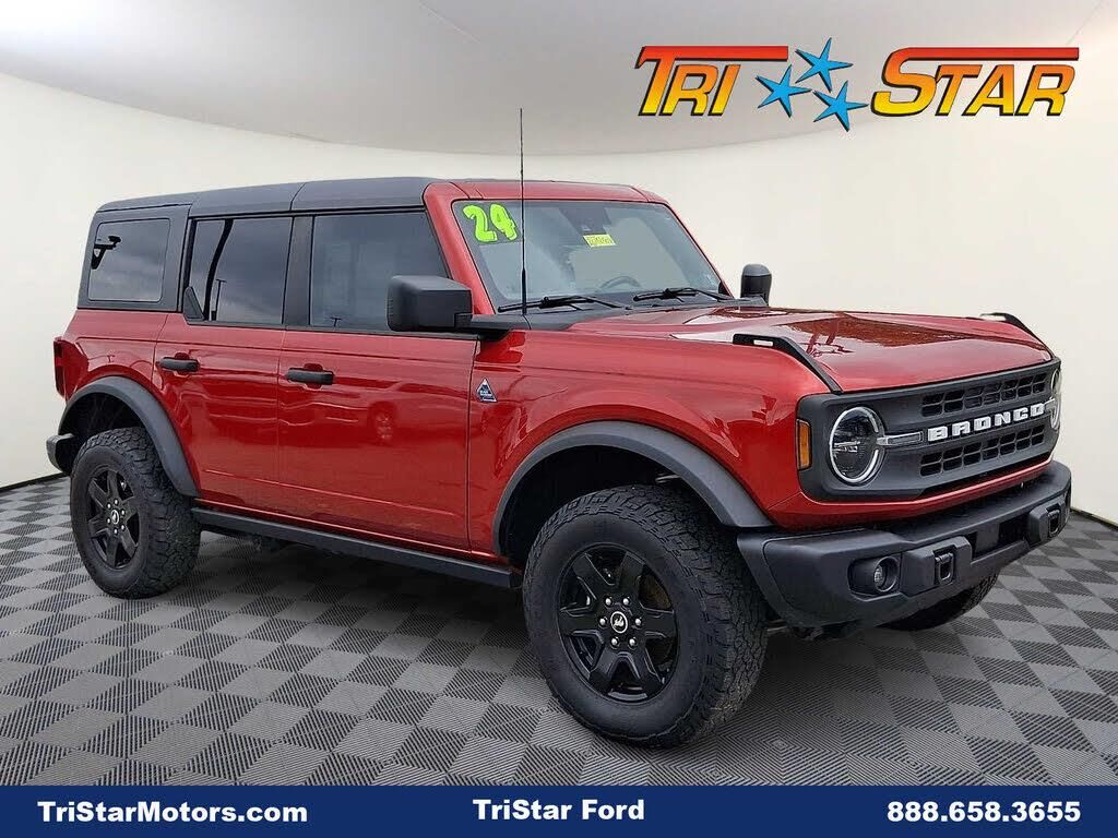 2024 Ford Bronco Black Diamond — photo 1 of 1