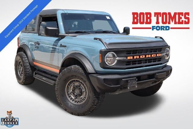 2022 Ford Bronco Base — photo 1 of 13