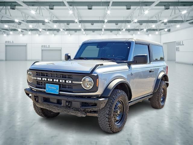 2023 Ford Bronco Black Diamond — photo 1 of 13
