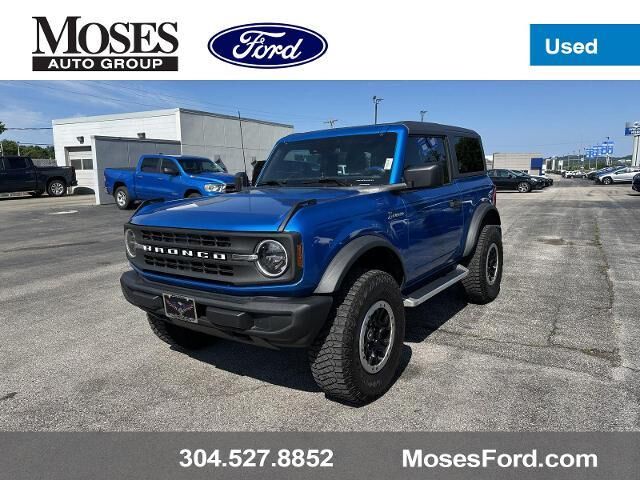 2023 Ford Bronco Base — photo 1 of 26