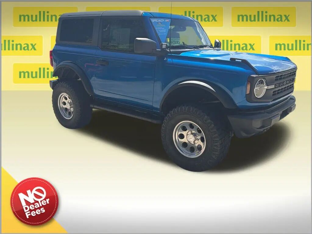 2022 Ford Bronco Base — photo 1 of 10