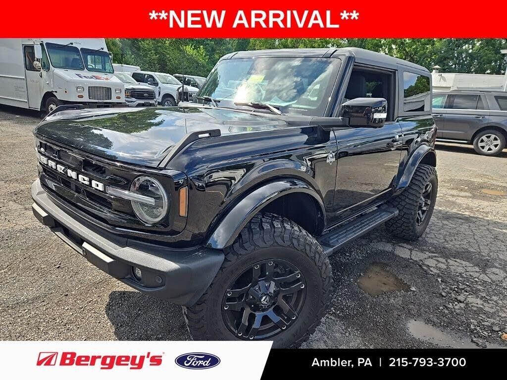 2022 Ford Bronco Outer Banks — photo 1 of 2