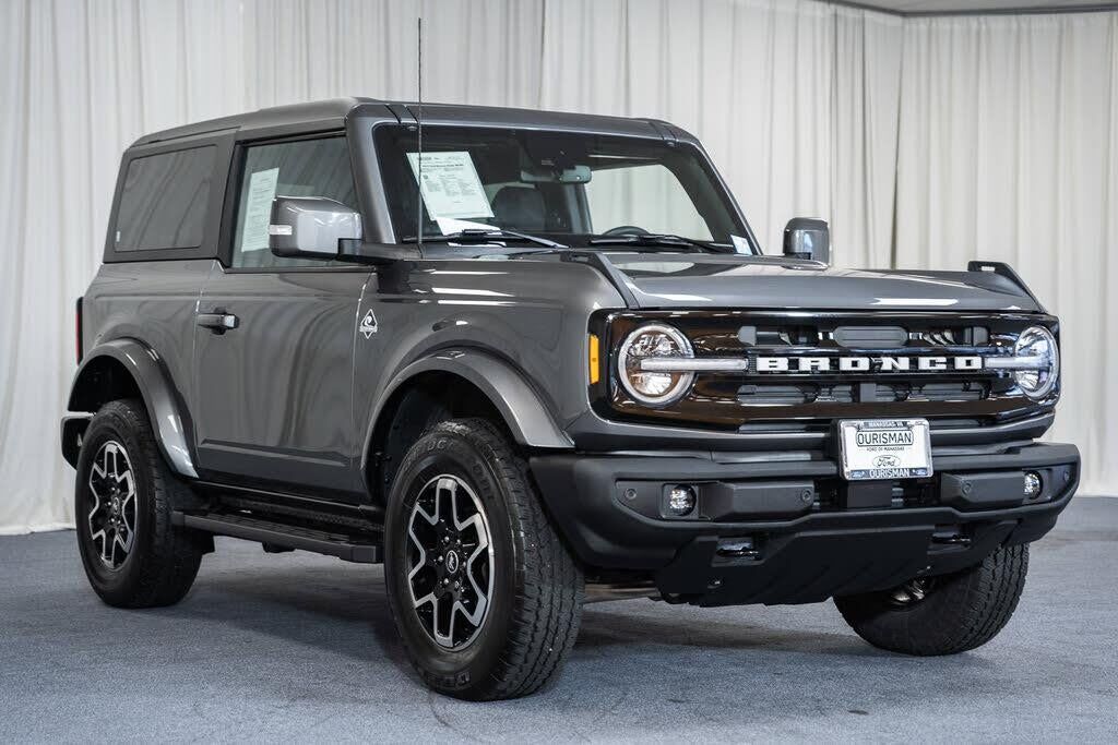 2023 Ford Bronco Outer Banks — photo 1 of 1