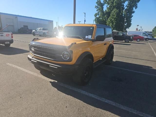 2022 Ford Bronco Base — photo 1 of 26