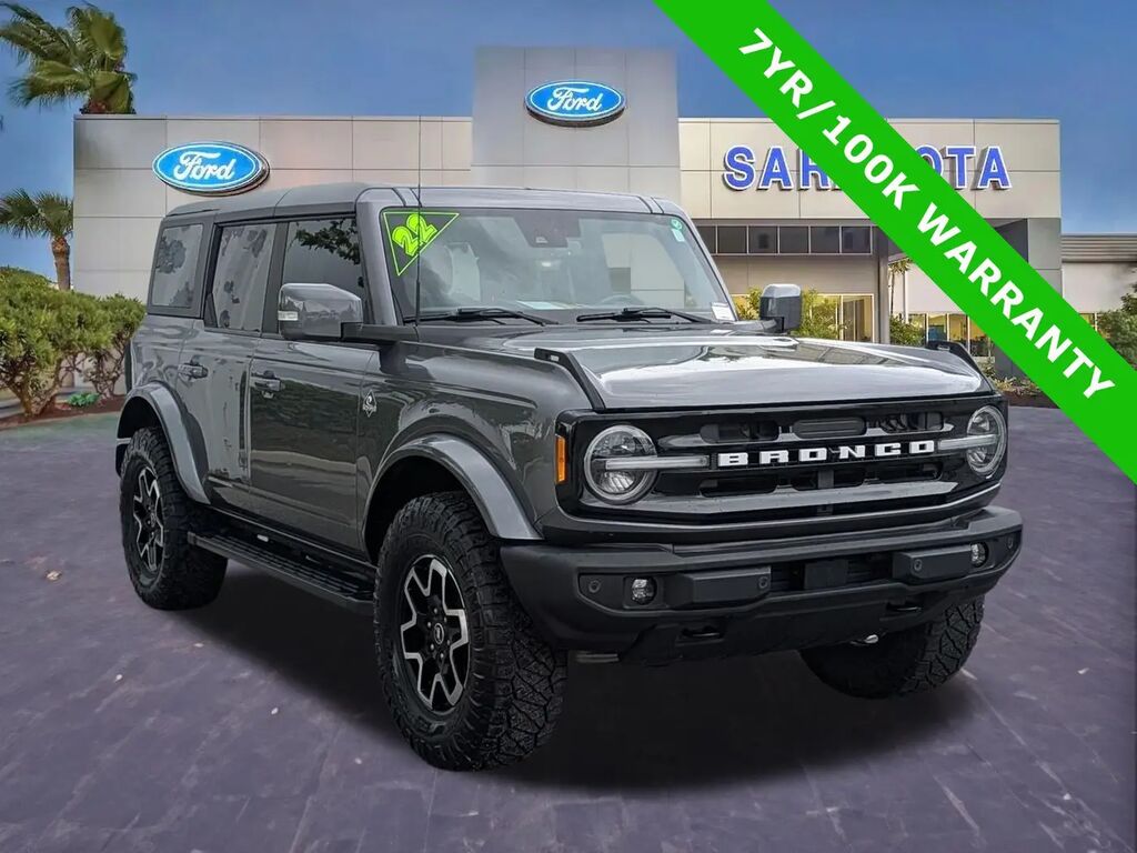 2022 Ford Bronco Outer Banks — photo 1 of 13